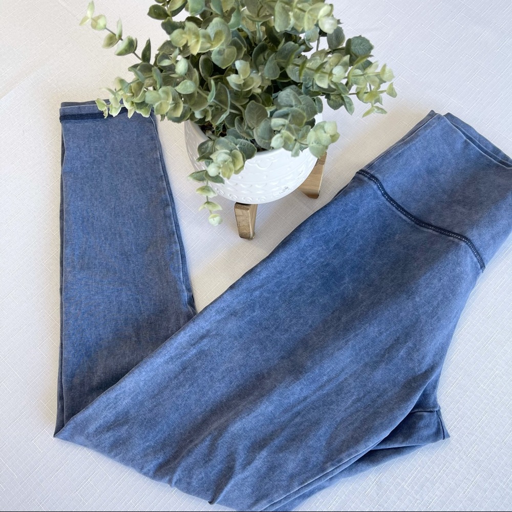🌟AERIE leggings denim blue size medium - Picture 2 of 11